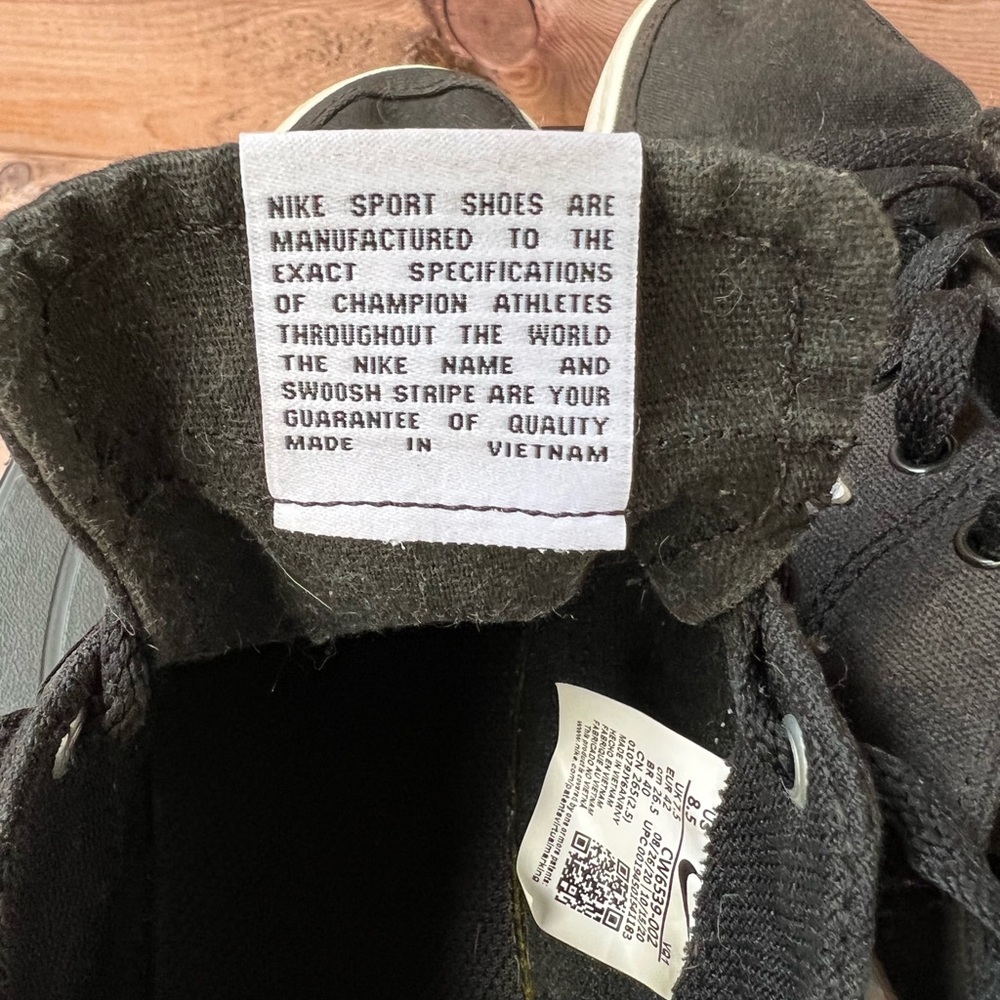 Nike Black Canvas Sneakers with White Soles - Picture 6 of 7